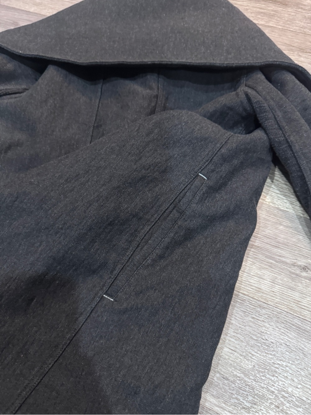 Lululemon jacket - Picture 5 of 6